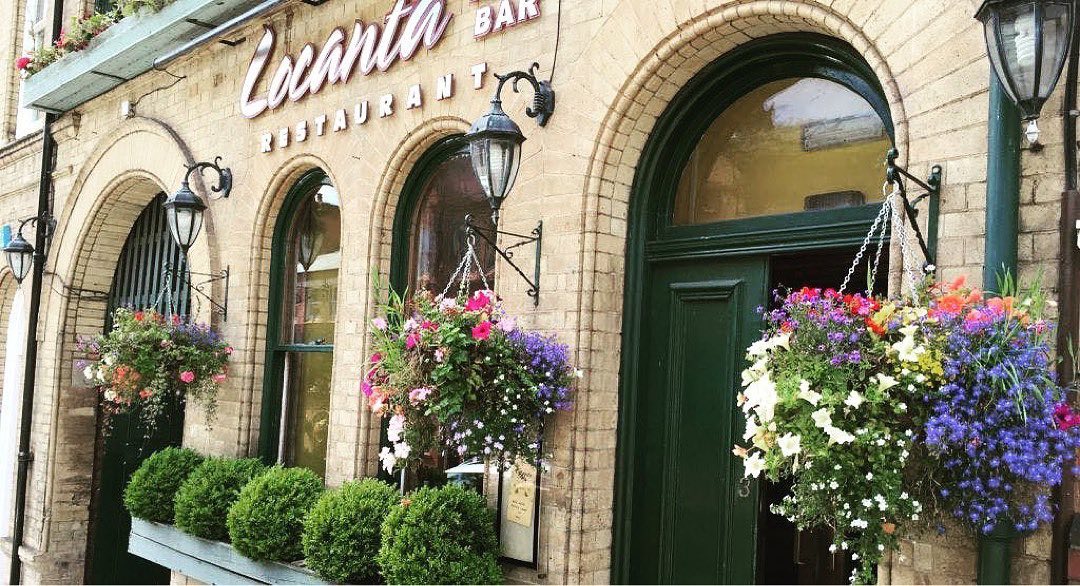 A hidden gem in Birmingham’s historic St Paul’s Square 🍷🥂🍽

#italian #mediterranean #wine 

#birmingham #stpaulssquare #jq #jewelleryquarter #family #italianrestaurant #restaurant #sunday #flowers