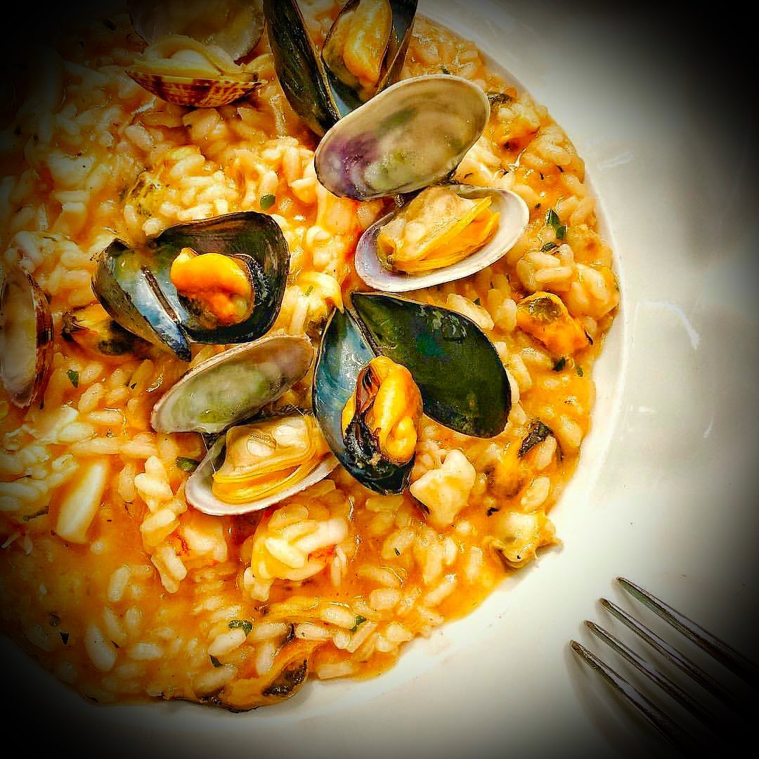 Risotto & seafood lovers, your weekend treat awaits 🤤🤤🔥

#risotto #seafood #meditteranean #meditteraneandiet #brumfood #brumbloggers #birmingham #jq #jewelleryquarter #weekend #foodblogger  #stpaulssquare